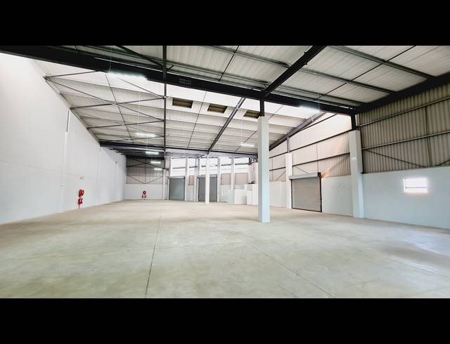 2,275M² WAREHOUSE TO LET IN COSMO BUSINESS PARK